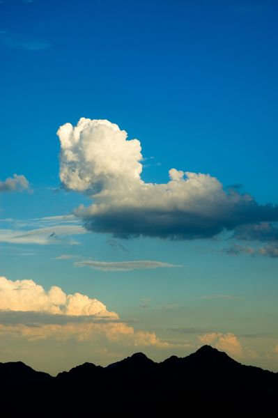 Leo in the Sky
Cuvinte cheie: nori