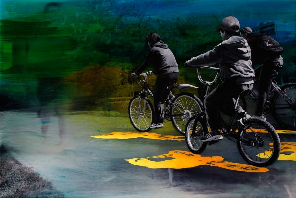 Shade
Fotografie a lucrarii realizata de Vlad Petri
Cuvinte cheie: biciclisti