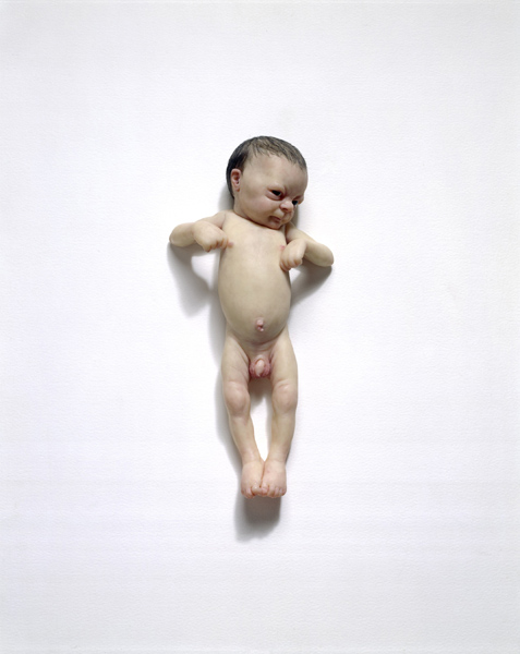 Baby
2000, aflata in colectia lui Keith si Kathy Sachs 


Cuvinte cheie: sculptura hiperrealista