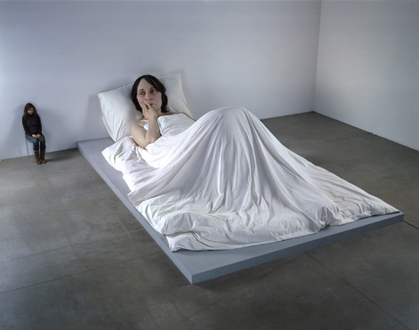 In bed
2005, se afla in colectie privata
Cuvinte cheie: sculptura hiperrealista