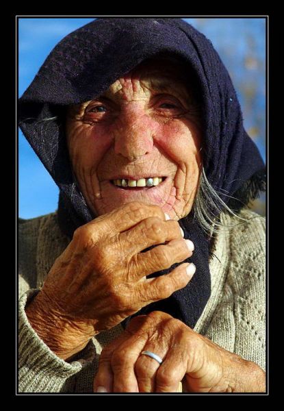 Click pentru imaginea mărită
==============
Batrana 90 Moeciu
Cuvinte cheie: portret femeie batrana taranca Batrana 90 Moeciu
Cuvinte cheie: portret femeie batrana taranca
