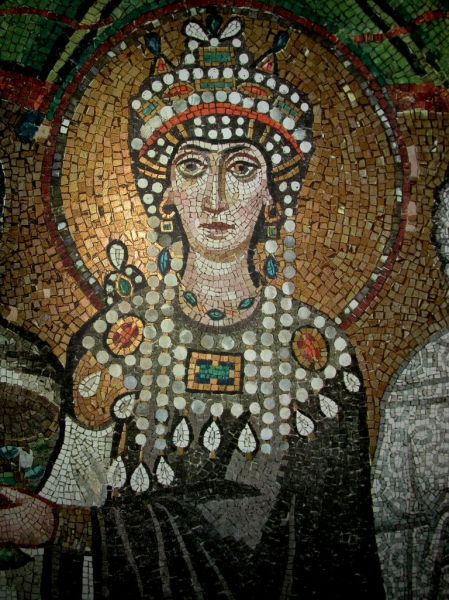 Imparateasa Theodora
detaliu, Basilica San Vitale din Ravenna
Cuvinte cheie: religie crestinism Imparateasa_Theodora