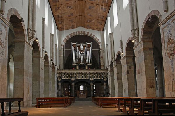 Click pentru imaginea mărită
==============
Santa Maria im Kapitol, Germania
biserica in stil romanic german, interior
Cuvinte cheie: arhitectura biserica stil romanic Germania Santa Maria im Kapitol, Germania
biserica in stil romanic german, interior
Cuvinte cheie: arhitectura biserica stil romanic Germania