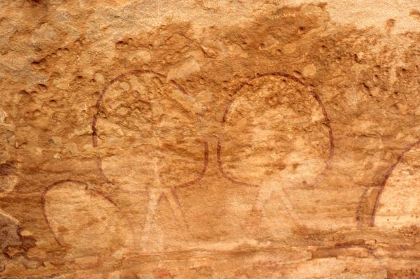 Click pentru imaginea mărită
==============
Pictura rupestra la Tassili n'Ajjer
Pictura rupestra la Tassili n'Ajjer