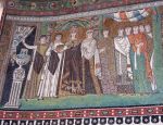 San_Vitale_Ravenna_Theodora_si_insotitorii.jpg