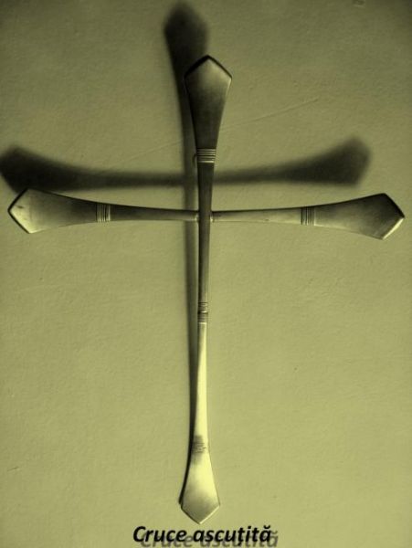 Click pentru imaginea mărită
==============
Cruce ascutita
Realizata din argint
Cuvinte cheie: ambientala moderna abstracta suprematism religie crestinism cruce Cruce ascutita
Realizata din argint
Cuvinte cheie: ambientala moderna abstracta suprematism religie crestinism cruce