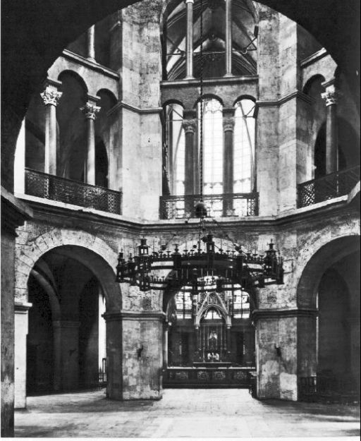 Capela de la Aachen, tribună imperială