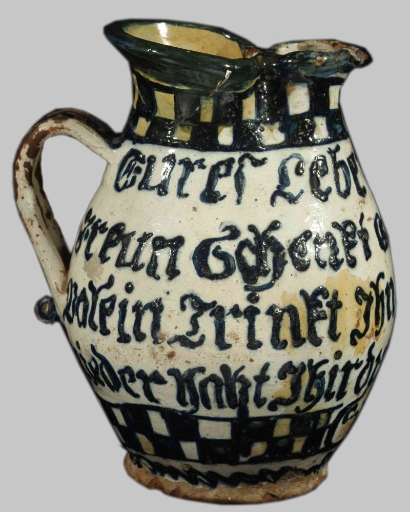 Ceramică şi broderie - elemente de ornamentică transilvăneană