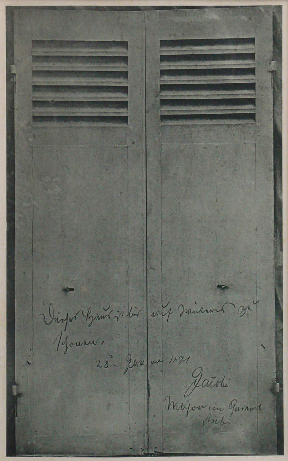 La maison a linscription